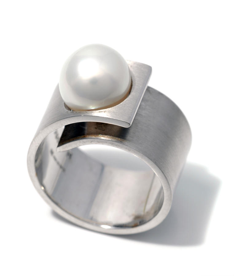 Pearl and Silver Ring 