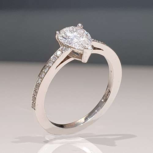 Pear-Shaped Diamond Ring