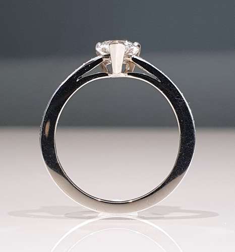 Pear-Shaped Diamond Ring