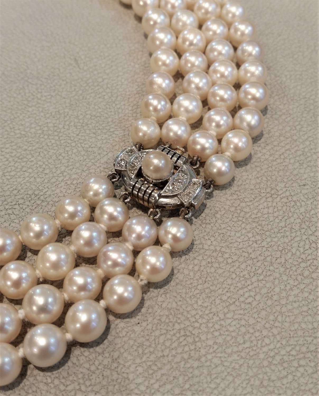 Cultured akoya pearl necklace four rows