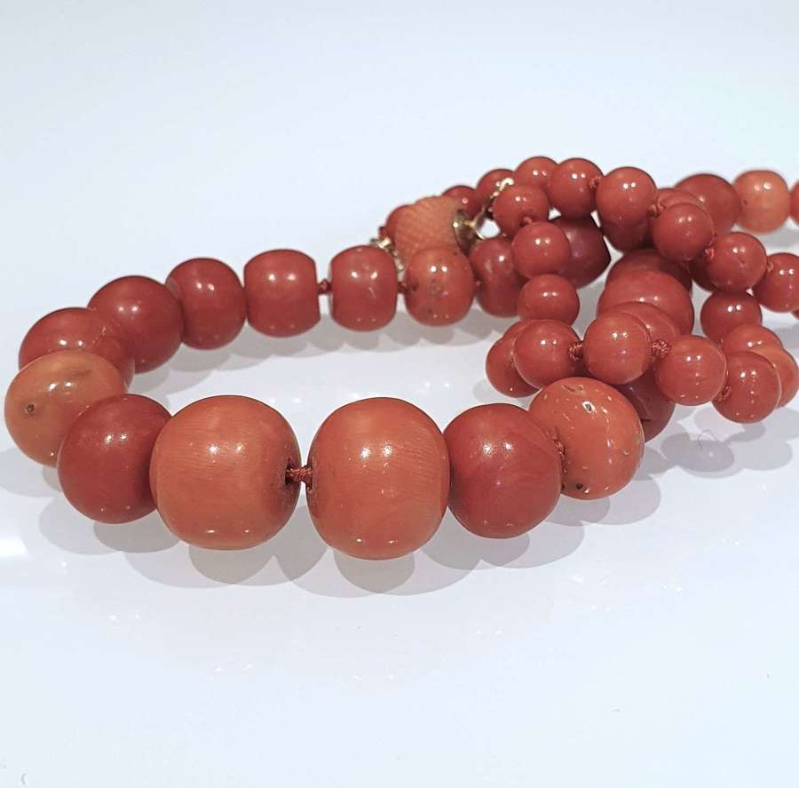 Coral necklace 15mm largest bead