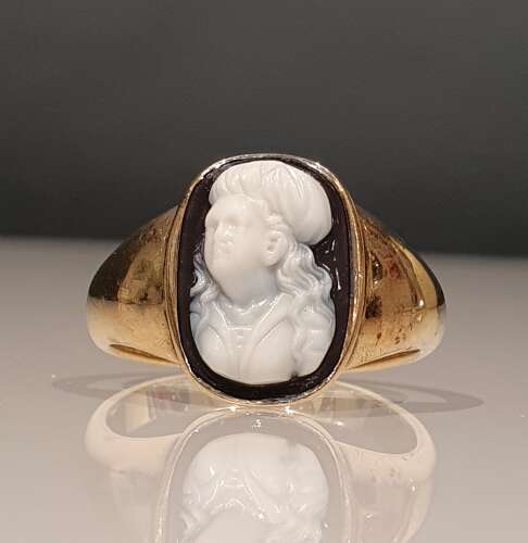 Renaissance period hardstone cameo in 19th century ring setting