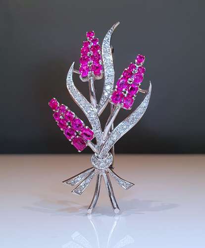 Pink sapphire and diamond brooch