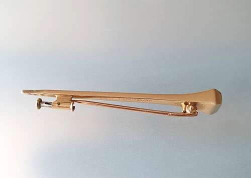 Hermes 18ct gold clou pin brooch